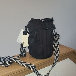 Stylish Black Crossbody Water Bottle Bag with Chevron Strap